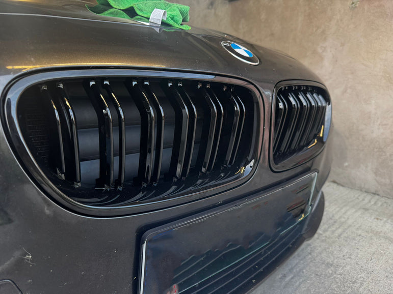 BMW 5 Series F10/F11/F18 Kidney Grille 2010-2017 – Gloss Black Dual Slats (Pair) 