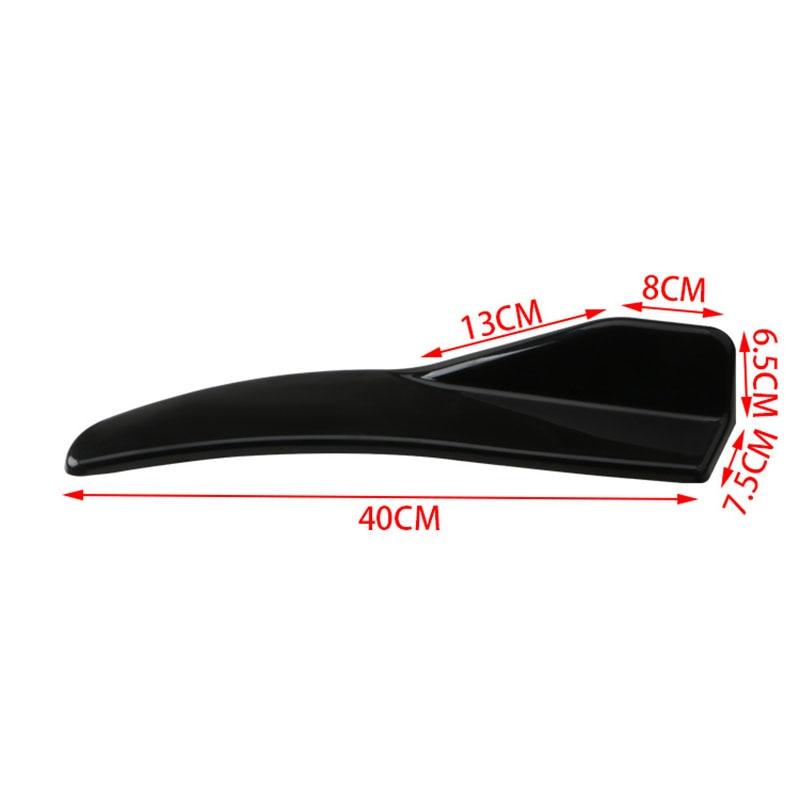 Universal car side fenders for the rear bumper