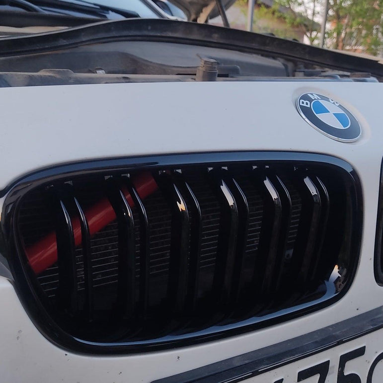 Grille set BMW 3 Series F30, F31, 2 pieces, Glossy black - One Beast Garage